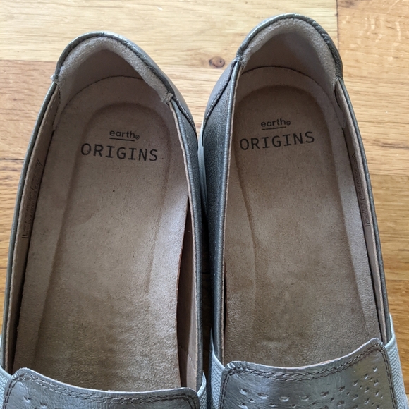 Earth Origins Elin Slip On Sneakers - Picture 6 of 9